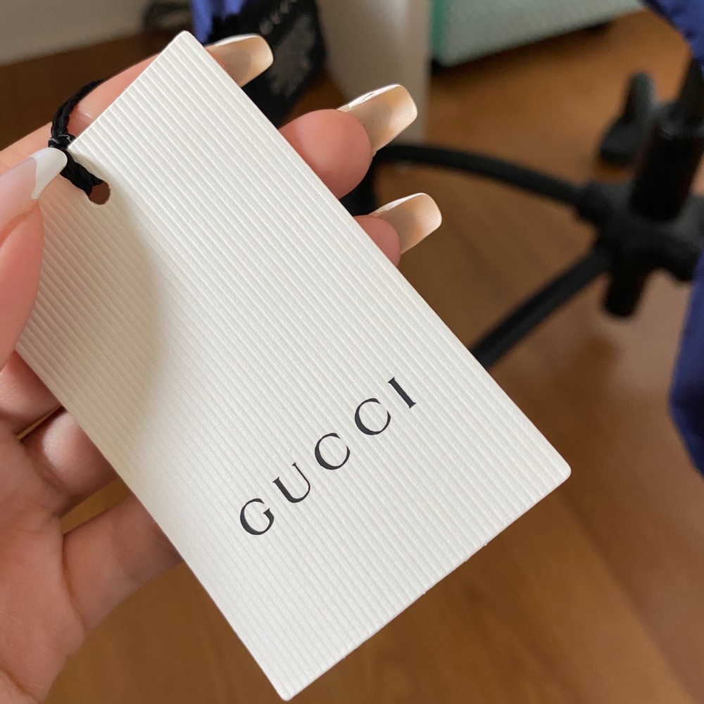 NEW Authentic Gucci silk scarf - Picture 8 of 10